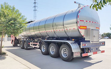 天潤新東牛奶運(yùn)輸車：新鮮直達(dá)，安全升級(jí)！