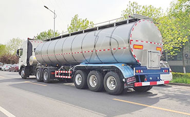 在新鄉(xiāng)買一臺(tái)新奶罐車多少錢？