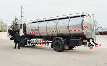 新東機(jī)械與澳洲客戶成功簽訂鮮奶運(yùn)輸車合作協(xié)議